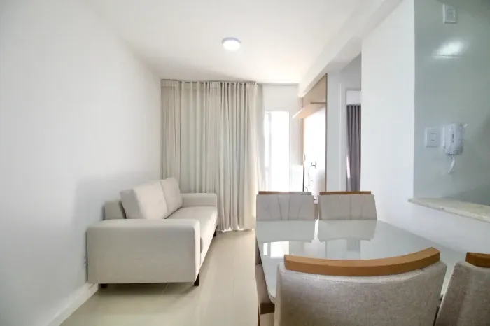 Apartamento Mobiliado Com 1 Quarto Em 40M² E 1 Vaga De Garagem Na Santa Teresa. 1GA17JD