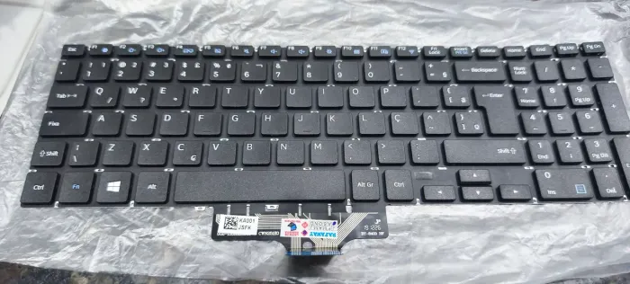 Teclado Samsung alfanumérico 15,6" (toda linha Essencials)* Novo nunca usado *