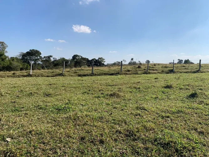 ÁREA DE TERRENO CAPUTERA 178.400m2