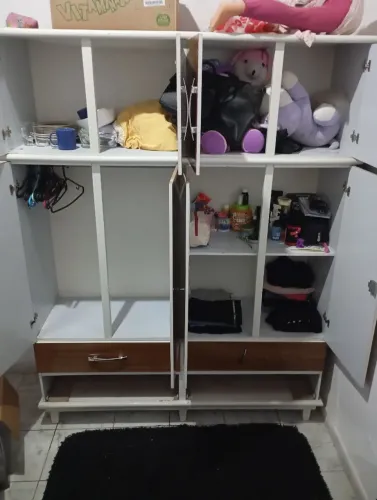 Vendo guarda roupa de MDF (valor negociável)
