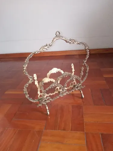 PORTA REVISTA DE BRONZE ANTIGO