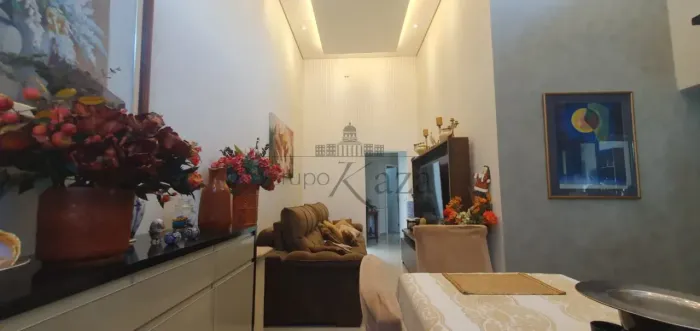 Oportunidade - Casa - Residencial Santa Paula - 3 Dormitórios - 125m².