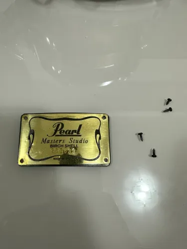 Plaqueta Badge Pearl Masters Birch