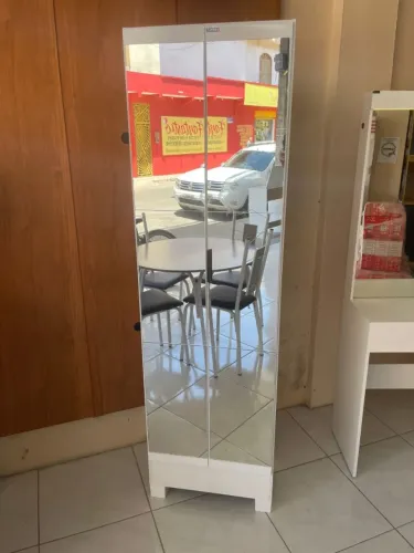 Multiuso 2 Portas com espelho ENTREGA E MONTAGEM