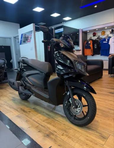 Moto a pronta entrega Yamaha - ZR automático