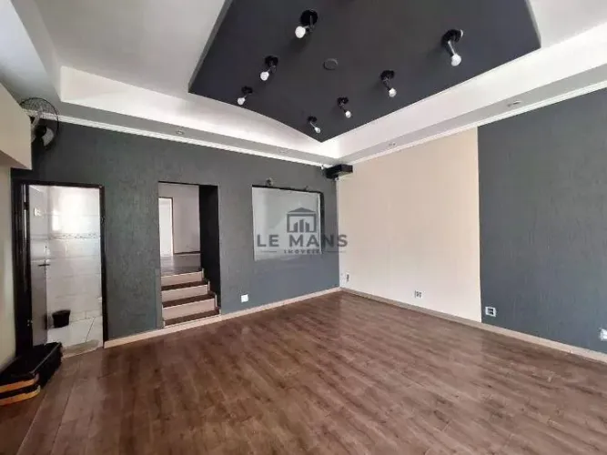 Salão para alugar em Piracicaba, Alto, com 125 m²