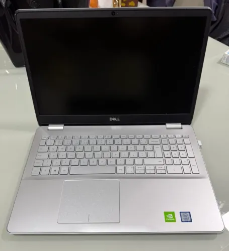 Notebook Dell Inspiron 15 5000 | Core i5 8ª Geração | NVIDIA | Tela 15,6