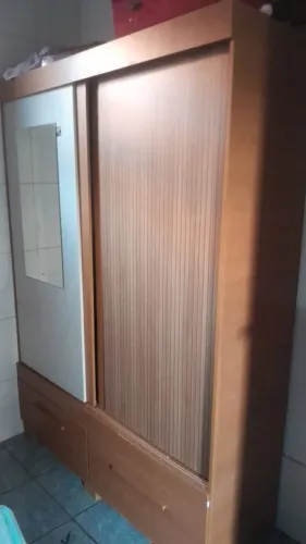 Guarda roupa solteiro/casal 2 portas de correr com espelhos e gavetas