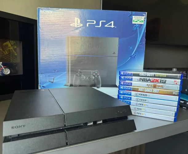 PS4 FAT 500GB + 2 Controles Originais + 9 Jogos + Caixa Original