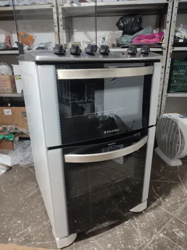 Fogão Electrolux 4 bocas, dois fornos!