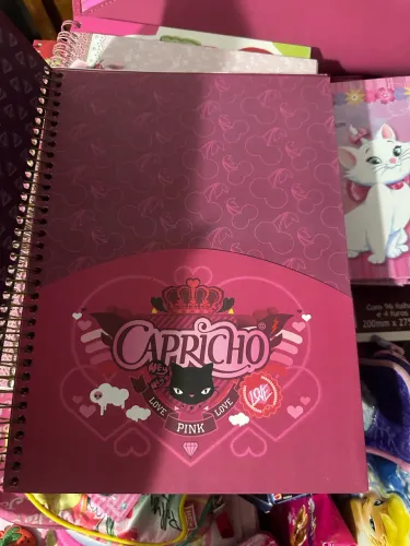 caderno capricho 10 matérias novo anos 2000 vintage