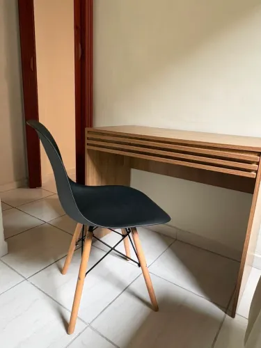 ESCRIVANINHA COM CADEIRA