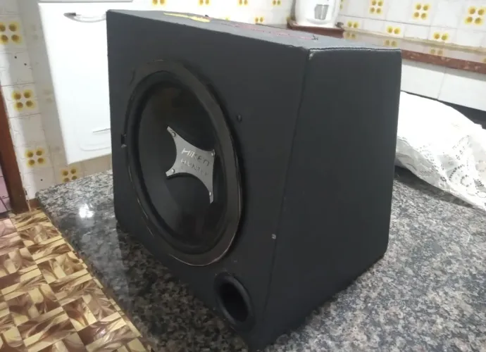 Som caixa hurricane com itens