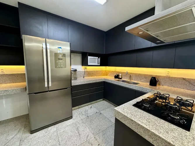 Apartamento mobiliado para aluguel no bairro Cândida Câmara, 03 Quarto(s)