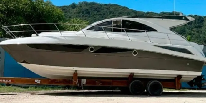  LANCHA SOLARA 40 HT
