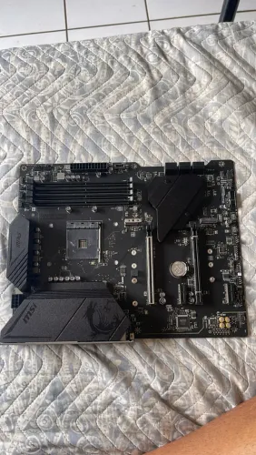 Placa-Mãe MSI MPG B550 Gaming Plus, AMD AM4, ATX, DDR4, Preto - MPG B550 GAMING PLUS