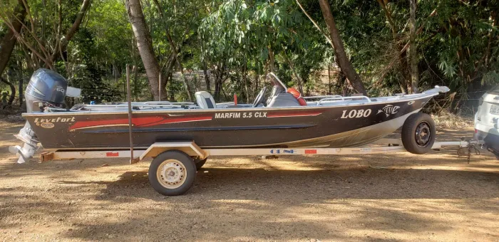 Lancha Levefort Marfim 5,5 / Motor Yamaha 60HP 4T / Carreta Onde Rebocar Gold. 