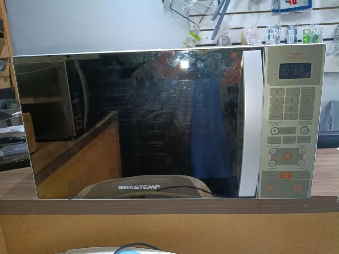 Microondas Brastemp 35 l inox e com grill