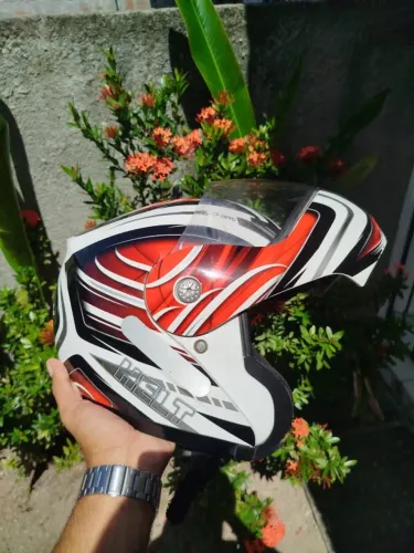 Capacete Helt Escamoteável