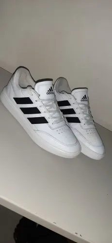 Tênis adidas courtblock original branco e preto