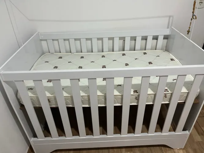 VENDO BERÇO + BEBÊ CONFORTO GALZERANO
