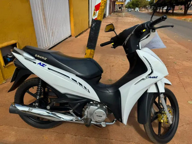 Moto Biz Avelloz