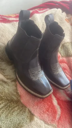 Vendo bota feminina