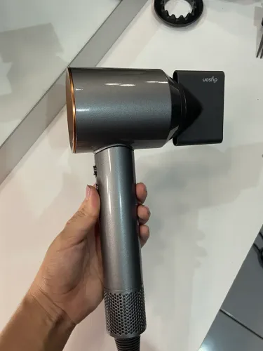 Vendo: Dyson Supersonic 220V