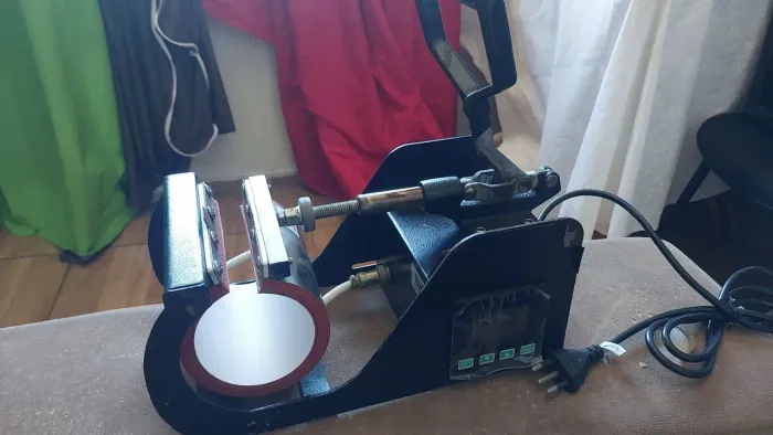 Prensa Térmica cilíndrica para canecas