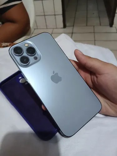 Celular: iPhone 13 pro Max