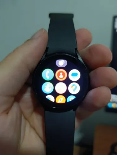 Samsung Galaxy Watch4 40mm | WIFI +GPS + NFC | Com carregador