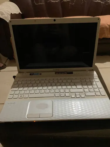 Sony VAIO com SSD Rápido - Ideal para Estudos e Trabalho