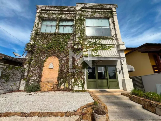 Salão comercial de 440m² para alugar no Centro em Vinhedo - SP