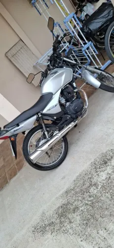 Vendo moto, 3° dona feita manutenção sempre