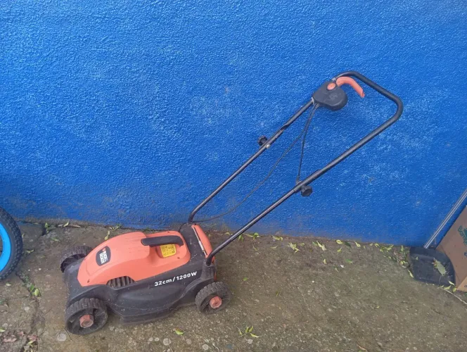 Cortador de grama