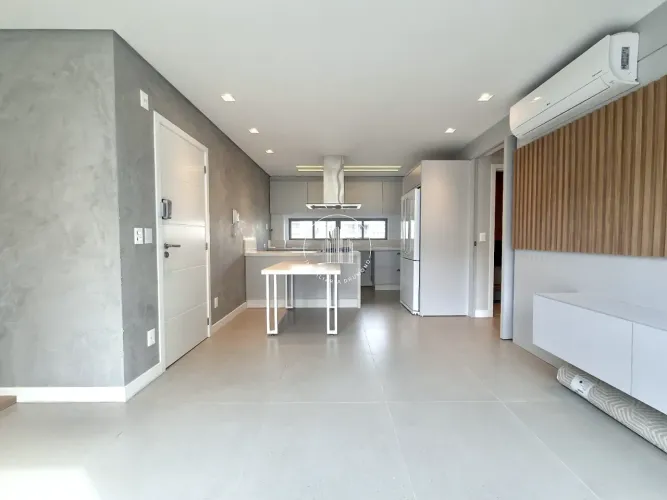 Apartamento 2 Quartos com 2 Suítes e 71m² - Centro - BRN
