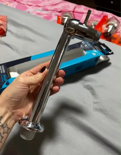 TORNEIRA DE PAREDE 22CM