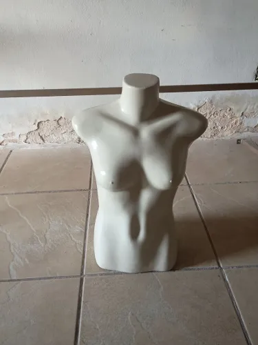 Manequim femenino