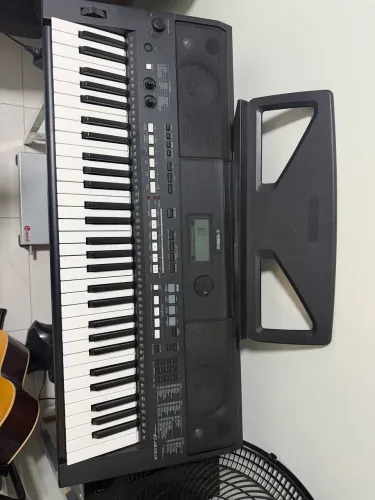 Teclado Yamaha PSR E433