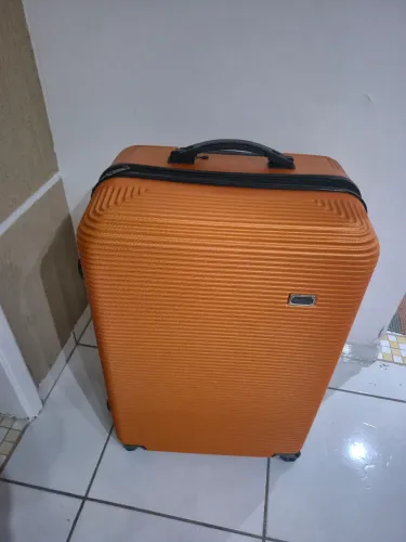 Mala viagem, 23 kg , R$ 200 reais