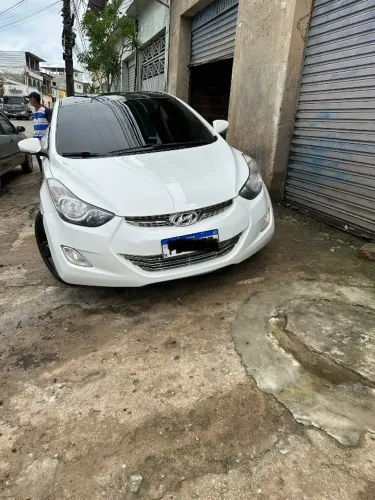 Hyundai Elantra GLS 1.8 16V Aut. 2012