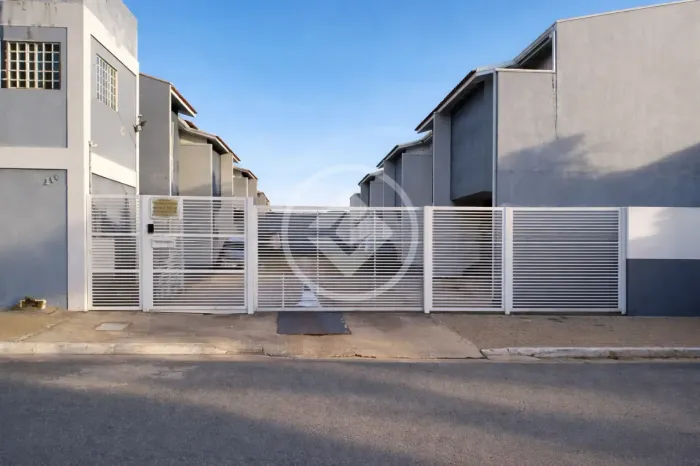 Sobrado 98 m² | 3 Quartos sendo 1 Suíte | Coxipó | Próximo à Av. Fernando Corrêa | Cuiabá