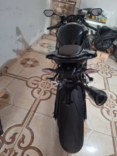 S1000 2024 com apenas 11000km,consta Rm no documento 
