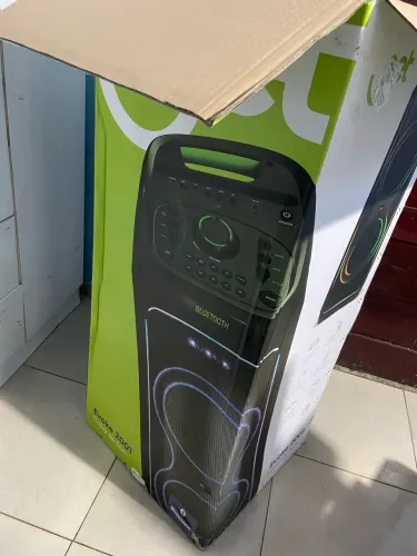 CAIXA DE SOM 2000W RTS NOVA NA CAIXA