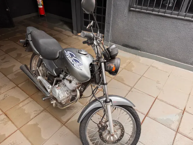 TITAN 125 ES