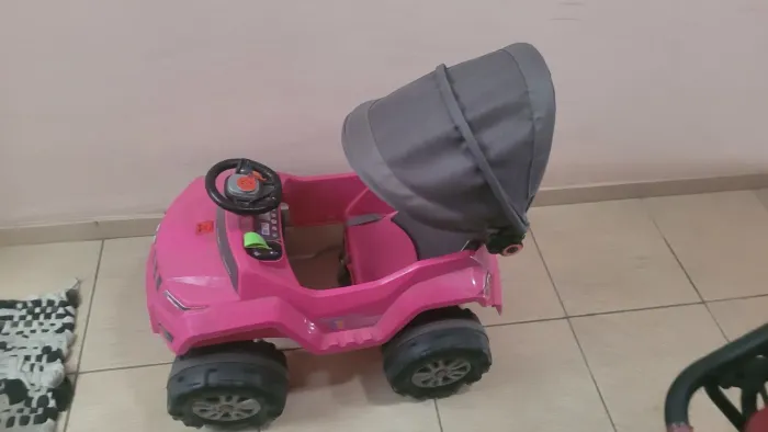 Carrinho infantil Jeep