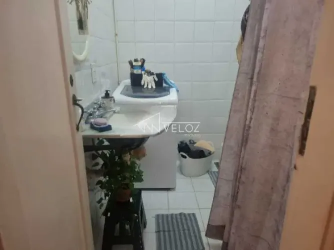 Apartamento : / Residencial / Glória