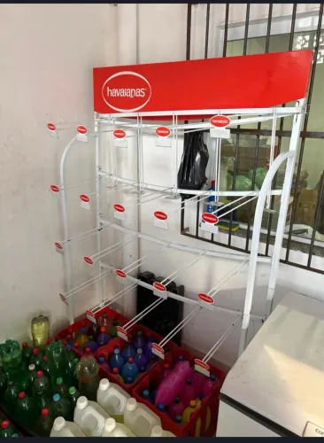 Expositor de havaianas