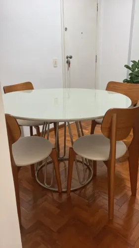 Mesa de Jantar Redonda com 4 Cadeiras