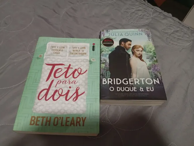 Vende-se livros usados